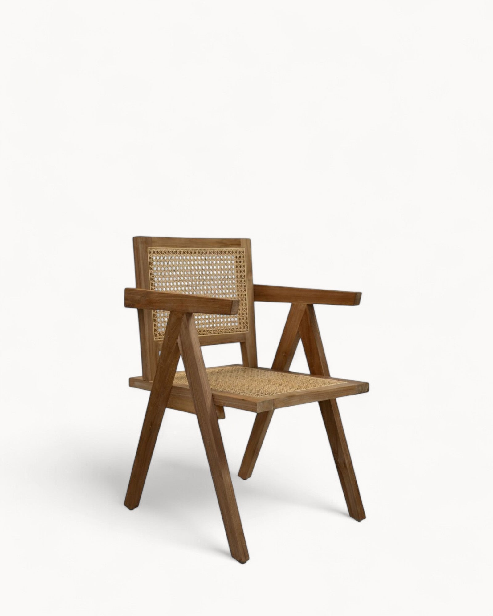 Spisestuestol med Armlæn i Teak og Rattan – Komfortabel Boho Stolsdesign til Spisestuen og Terrassen 0